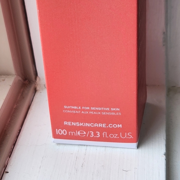 NIB REN CLEAN SKINCARE SMOOTH PREP & PLUMP ESSENCE - Picture 11 of 14